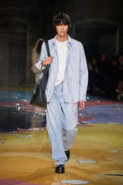 Look 5